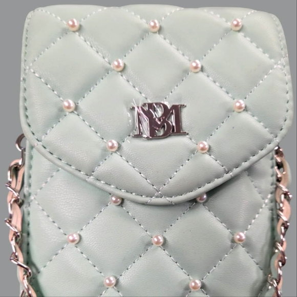 Badgley Mischka Green Quilted Crossbody Cellphone Bag with Chain Strap - Picture 2 of 8